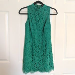 Green lace bodycon sleeveless mini dress
